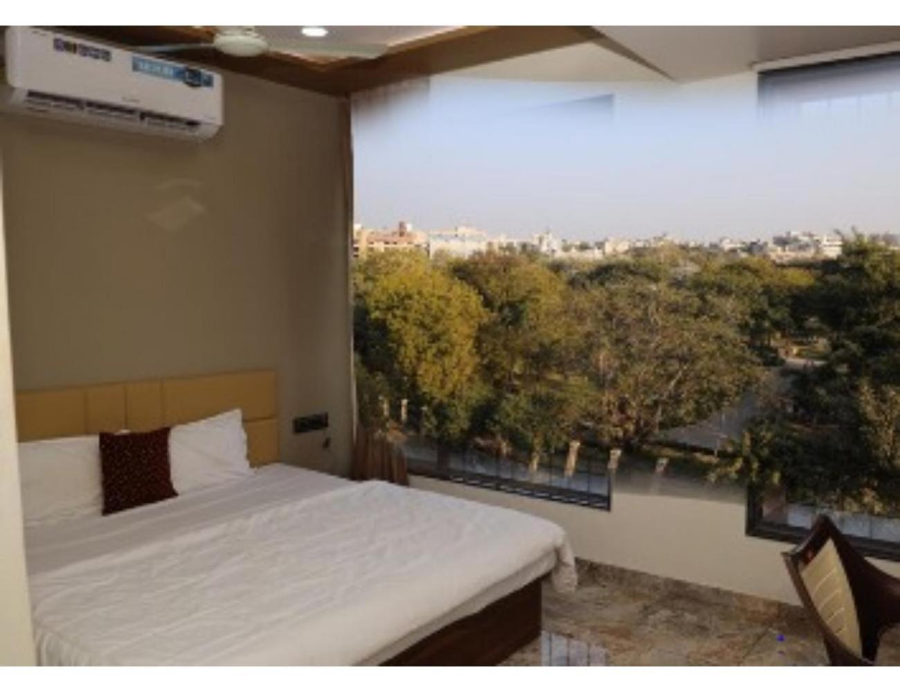 Hotel The Pill, Bhavnagar Εξωτερικό φωτογραφία